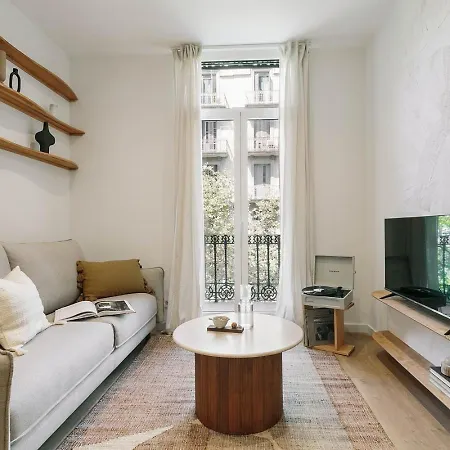 Pontone - 2 Bedrooms And Balcony In Eixample Dreta برشلونة